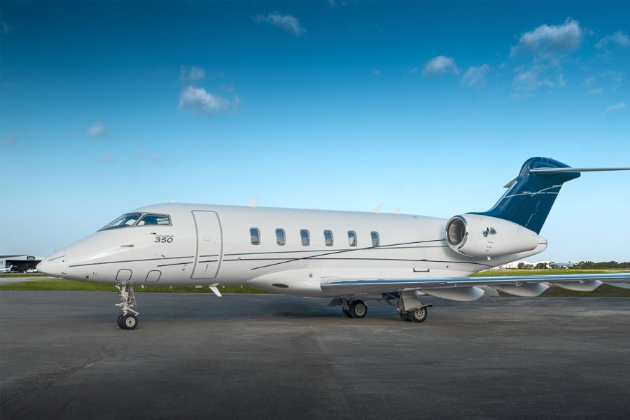 Bombardier Challenger 350 super-midsize jet